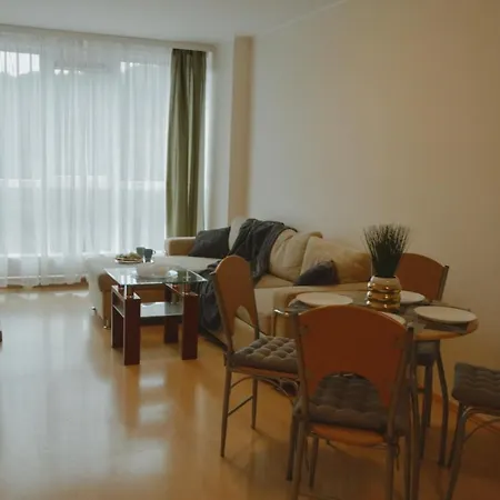 Family One Bedroom With Park View, Up To 4 Guests, Self Check-in Apartment Riga